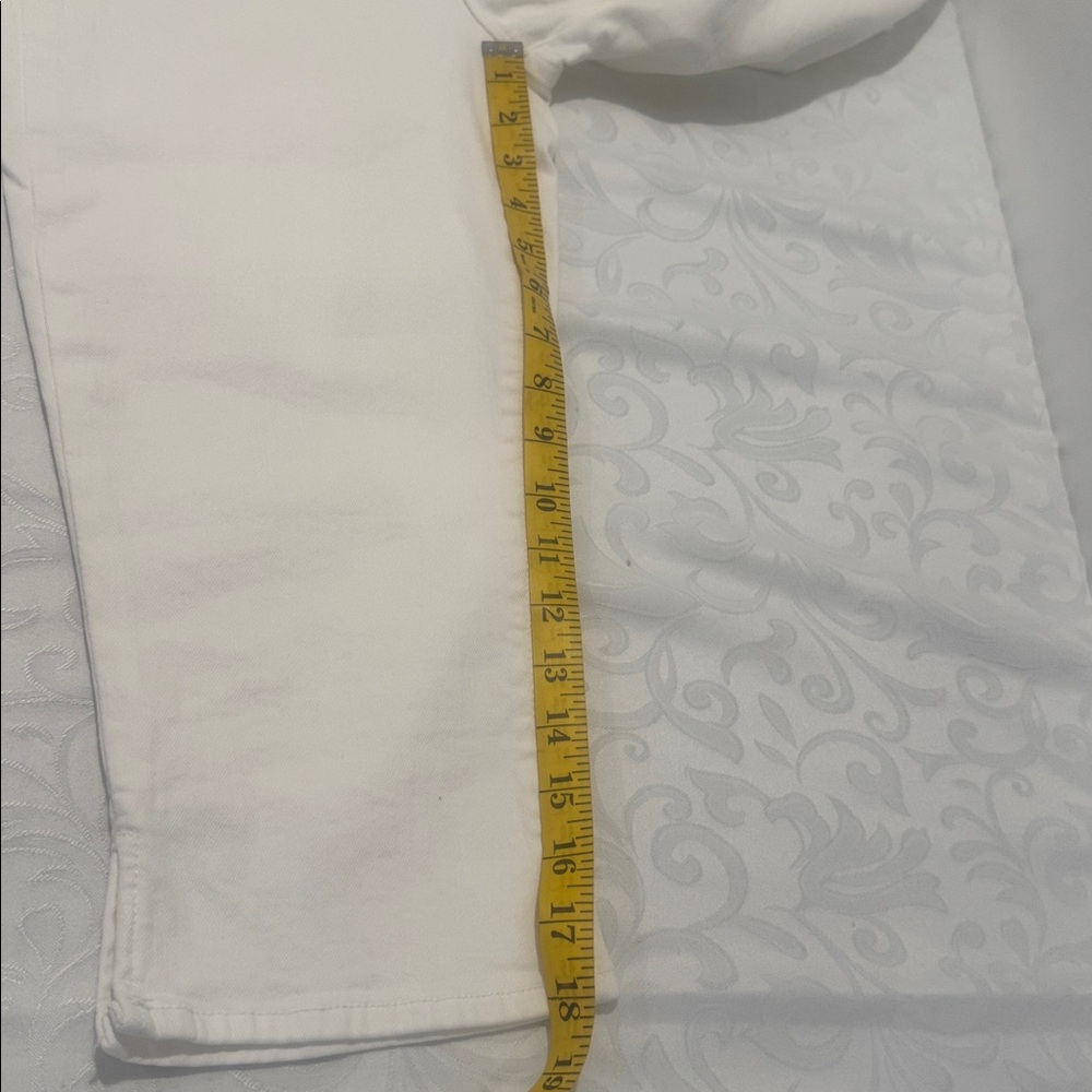 Mother Hi-Waist Capri Jeans. Ladies 32 - Picture 14 of 16